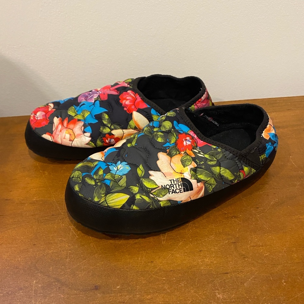 The North Face Quilted Slippers - Black and Multicolor